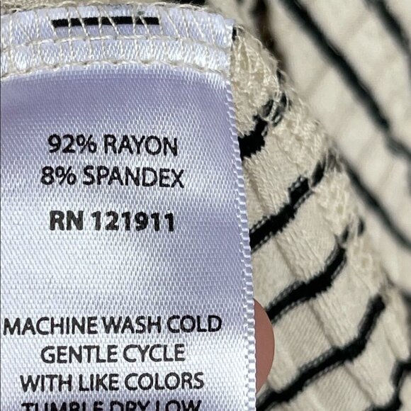 LNA cold shoulder top small - Picture 4 of 4